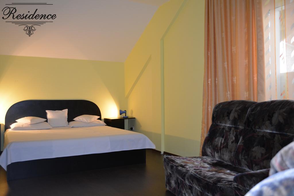 Pensiunea Residence Рымнику-Вылча Номер фото